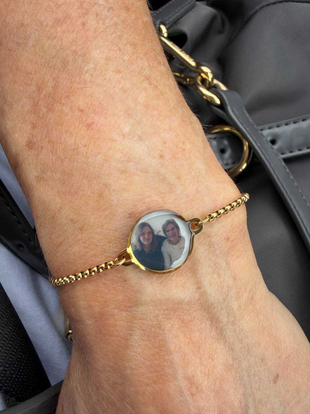 Avis client bracelet personnalisé photo Sissi Falcon