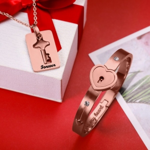 Bracciale e collana chiave personalizzati per coppia in oro roso